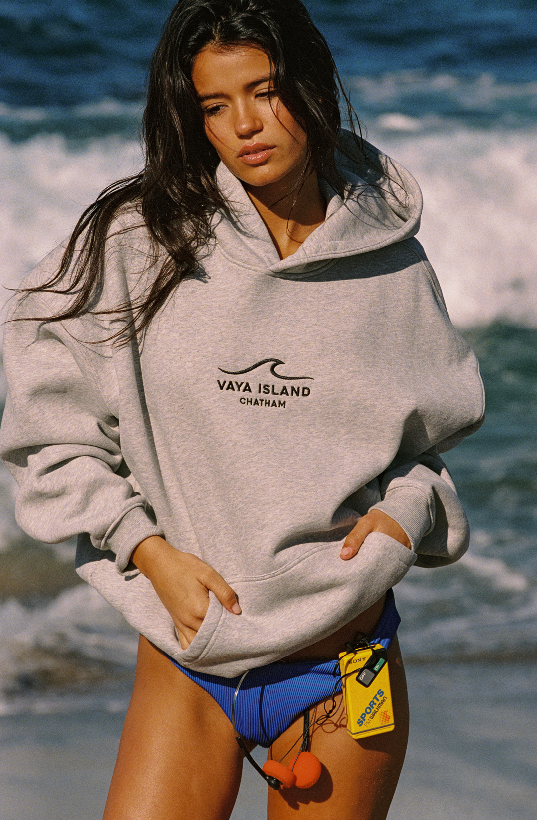 Unisex Embroidered Wave Hoodie (Grey)